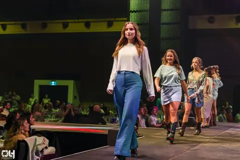 Photo 1199 de l'album Amarea — 29e édition du FSA Fashion Show