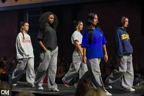 Photo 1049 de l'album Amarea — 29e édition du FSA Fashion Show