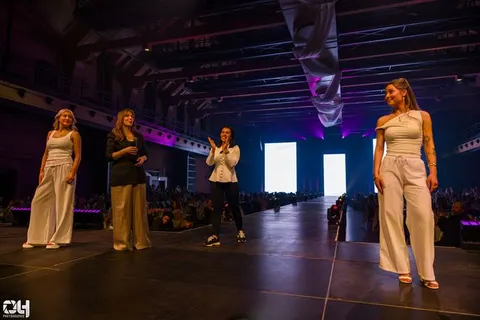 Photo 954 de l'album Amarea — 29e édition du FSA Fashion Show