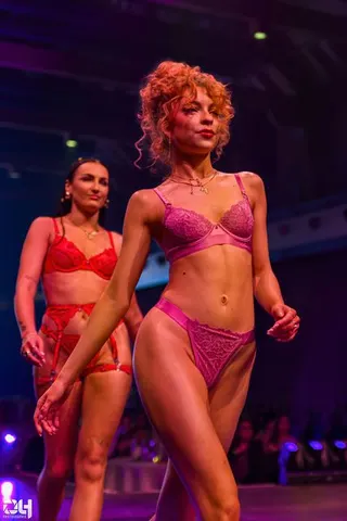 Photo 1369 de l'album Amarea — 29e édition du FSA Fashion Show