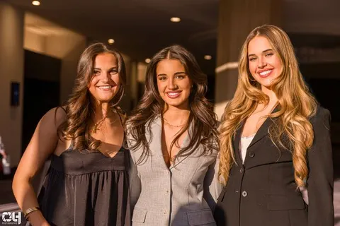 Photo 26 de l'album Héritage — Défilé de mode, Faculté de droit, Université Laval