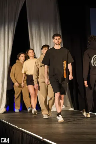 Photo 526 de l'album Héritage — Défilé de mode, Faculté de droit, Université Laval