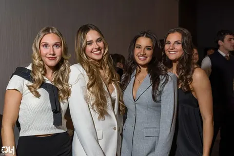 Photo 90 de l'album Héritage — Défilé de mode, Faculté de droit, Université Laval