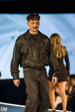 Photo 755 de l'album Héritage — Défilé de mode, Faculté de droit, Université Laval