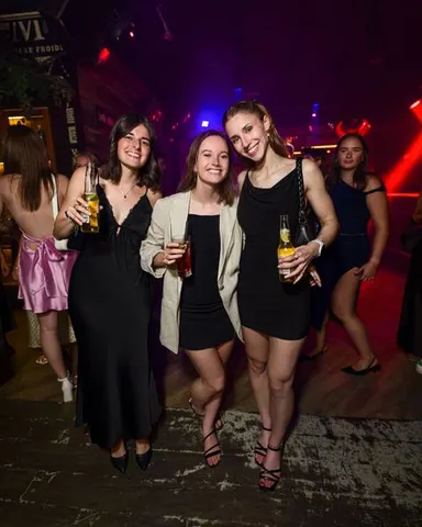 Photo 56 de l'album Intégrations FSA - DRESS TO IMPRESS