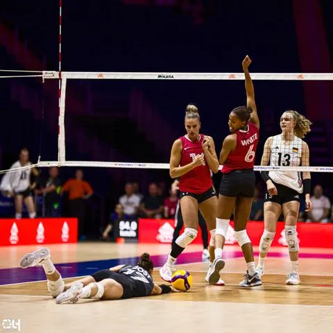 Photo 221 de l'album Ligue des Nations de Volleyball (VNL) – Jour 1 – Québec 2026