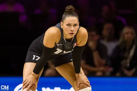 Photo 232 de l'album Ligue des Nations de Volleyball (VNL) – Jour 1 – Québec 2026