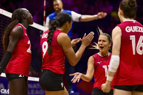 Photo 102 de l'album Ligue des Nations de Volleyball (VNL) – Jour 1 – Québec 2026