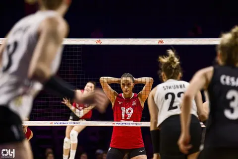 Photo 148 de l'album Ligue des Nations de Volleyball (VNL) – Jour 1 – Québec 2026