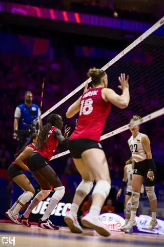 Photo 249 de l'album Ligue des Nations de Volleyball (VNL) – Jour 1 – Québec 2026