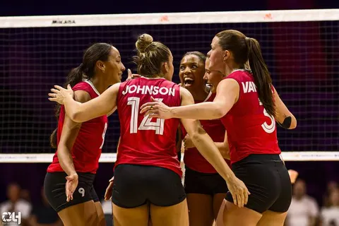 Photo 216 de l'album Ligue des Nations de Volleyball (VNL) – Jour 1 – Québec 2026