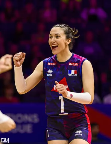 Photo 2 de l'album Ligue des Nations de Volleyball (VNL) – Jour 1 – Québec 2026