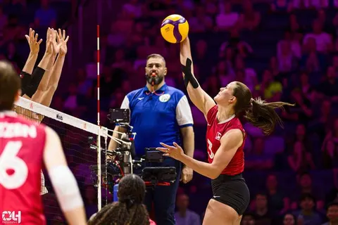 Photo 160 de l'album Ligue des Nations de Volleyball (VNL) – Jour 1 – Québec 2026