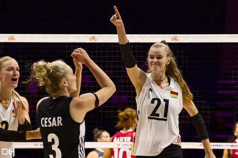 Photo 233 de l'album Ligue des Nations de Volleyball (VNL) – Jour 1 – Québec 2026