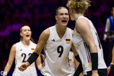 Photo 36 de l'album Ligue des Nations de Volleyball (VNL) – Jour 2 – Québec 2026
