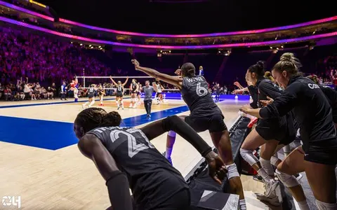 Photo 299 de l'album Ligue des Nations de Volleyball (VNL) – Jour 2 – Québec 2026