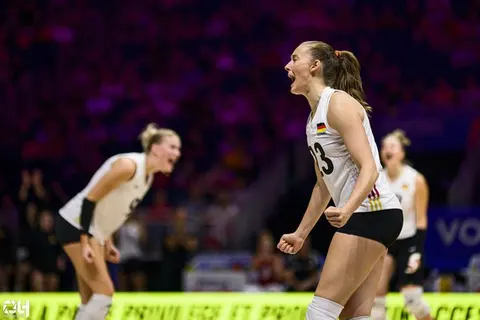 Photo 39 de l'album Ligue des Nations de Volleyball (VNL) – Jour 2 – Québec 2026
