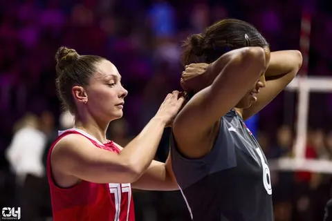Photo 306 de l'album Ligue des Nations de Volleyball (VNL) – Jour 2 – Québec 2026