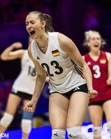 Photo 69 de l'album Ligue des Nations de Volleyball (VNL) – Jour 2 – Québec 2026