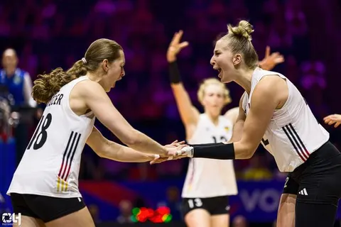 Photo 3 de l'album Ligue des Nations de Volleyball (VNL) – Jour 2 – Québec 2026