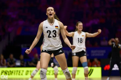Photo 38 de l'album Ligue des Nations de Volleyball (VNL) – Jour 2 – Québec 2026