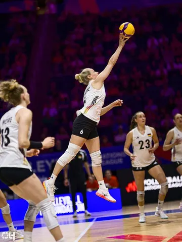 Photo 47 de l'album Ligue des Nations de Volleyball (VNL) – Jour 2 – Québec 2026