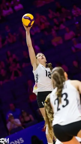Photo 70 de l'album Ligue des Nations de Volleyball (VNL) – Jour 2 – Québec 2026