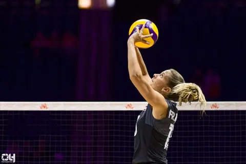Photo 206 de l'album Ligue des Nations de Volleyball (VNL) – Jour 2 – Québec 2026