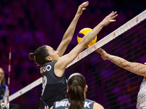 Photo 136 de l'album Ligue des Nations de Volleyball (VNL) – Jour 2 – Québec 2026