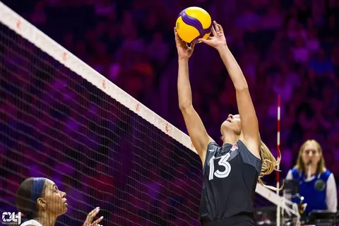 Photo 239 de l'album Ligue des Nations de Volleyball (VNL) – Jour 2 – Québec 2026