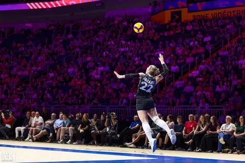 Photo 234 de l'album Ligue des Nations de Volleyball (VNL) – Jour 2 – Québec 2026