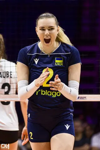 Photo 33 de l'album Ligue des Nations de Volleyball (VNL) – Jour 2 – Québec 2026