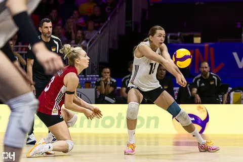 Photo 34 de l'album Ligue des Nations de Volleyball (VNL) – Jour 2 – Québec 2026