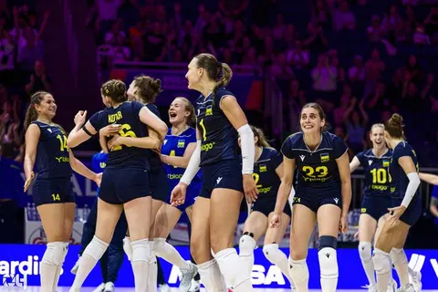 Photo 102 de l'album Ligue des Nations de Volleyball (VNL) – Jour 2 – Québec 2026