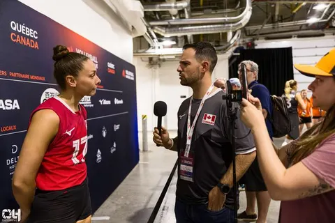 Photo 328 de l'album Ligue des Nations de Volleyball (VNL) – Jour 2 – Québec 2026