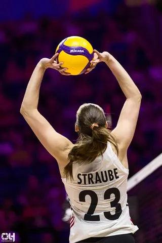Photo 51 de l'album Ligue des Nations de Volleyball (VNL) – Jour 2 – Québec 2026