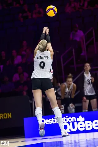 Photo 68 de l'album Ligue des Nations de Volleyball (VNL) – Jour 2 – Québec 2026