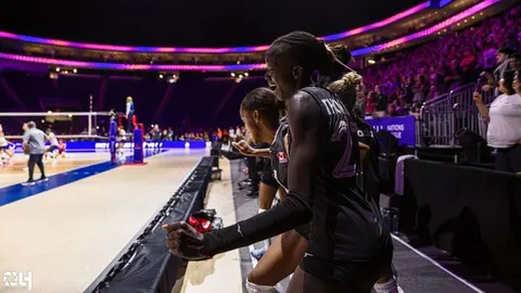 Photo 298 de l'album Ligue des Nations de Volleyball (VNL) – Jour 2 – Québec 2026