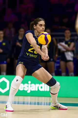 Photo 21 de l'album Ligue des Nations de Volleyball (VNL) – Jour 2 – Québec 2026