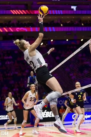 Photo 52 de l'album Ligue des Nations de Volleyball (VNL) – Jour 2 – Québec 2026