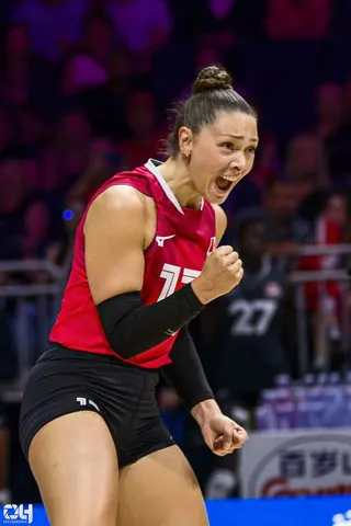 Photo 154 de l'album Ligue des Nations de Volleyball (VNL) – Jour 2 – Québec 2026