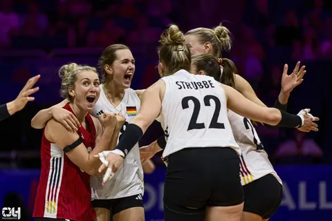 Photo 79 de l'album Ligue des Nations de Volleyball (VNL) – Jour 2 – Québec 2026