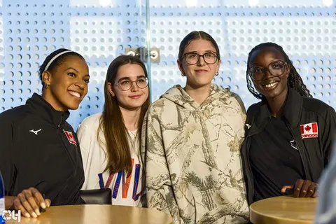 Photo 25 de l'album Ligue des Nations de Volleyball (VNL) – Jour 3 – Québec 2026