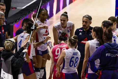 Photo 102 de l'album Ligue des Nations de Volleyball (VNL) – Jour 3 – Québec 2026