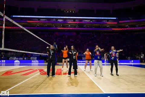 Photo 121 de l'album Ligue des Nations de Volleyball (VNL) – Jour 3 – Québec 2026