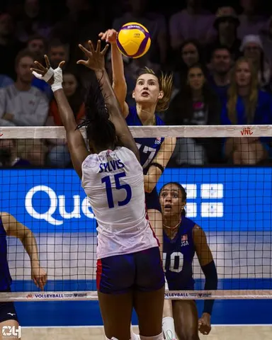 Photo 95 de l'album Ligue des Nations de Volleyball (VNL) – Jour 3 – Québec 2026