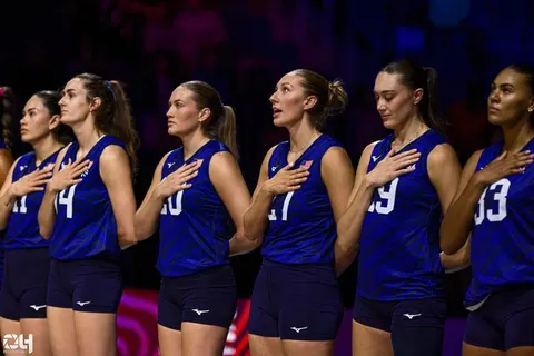 Photo 37 de l'album Ligue des Nations de Volleyball (VNL) – Jour 3 – Québec 2026