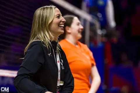 Photo 124 de l'album Ligue des Nations de Volleyball (VNL) – Jour 3 – Québec 2026