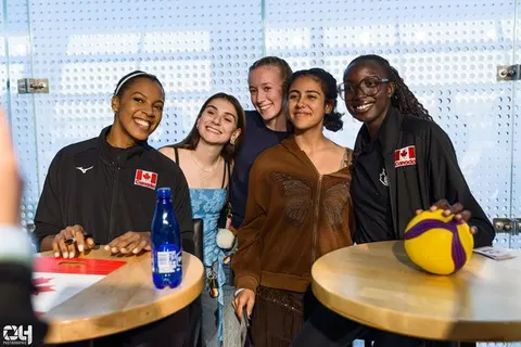 Photo 20 de l'album Ligue des Nations de Volleyball (VNL) – Jour 3 – Québec 2026