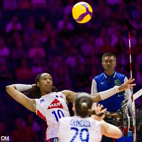 Photo 73 de l'album Ligue des Nations de Volleyball (VNL) – Jour 3 – Québec 2026